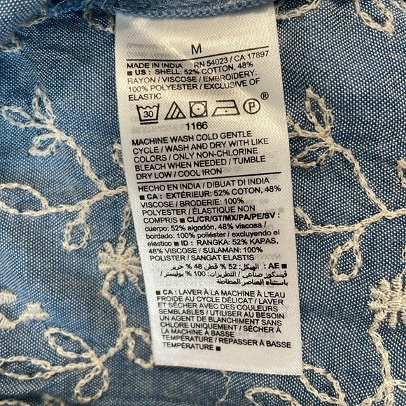 NWT - Old Navy Blue and Cream Peplum Ruffled Short Sleeve Top Size M - Picture 10 of 10